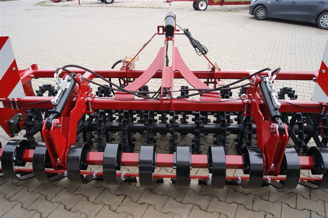 Lupus Crosskillwalze / Crosskill roller / Rouleau tandem avant Crosskill / Rodillo tándem delantero Wał przedni tandem Crosskill 3 m - محدلة (زراعي): صور 4 Lupus Crosskillwalze / Crosskill roller / Rouleau tandem avant Crosskill / Rodillo tándem delantero Wał przedni tandem Crosskill 3 m - محدلة (زراعي): صور 4