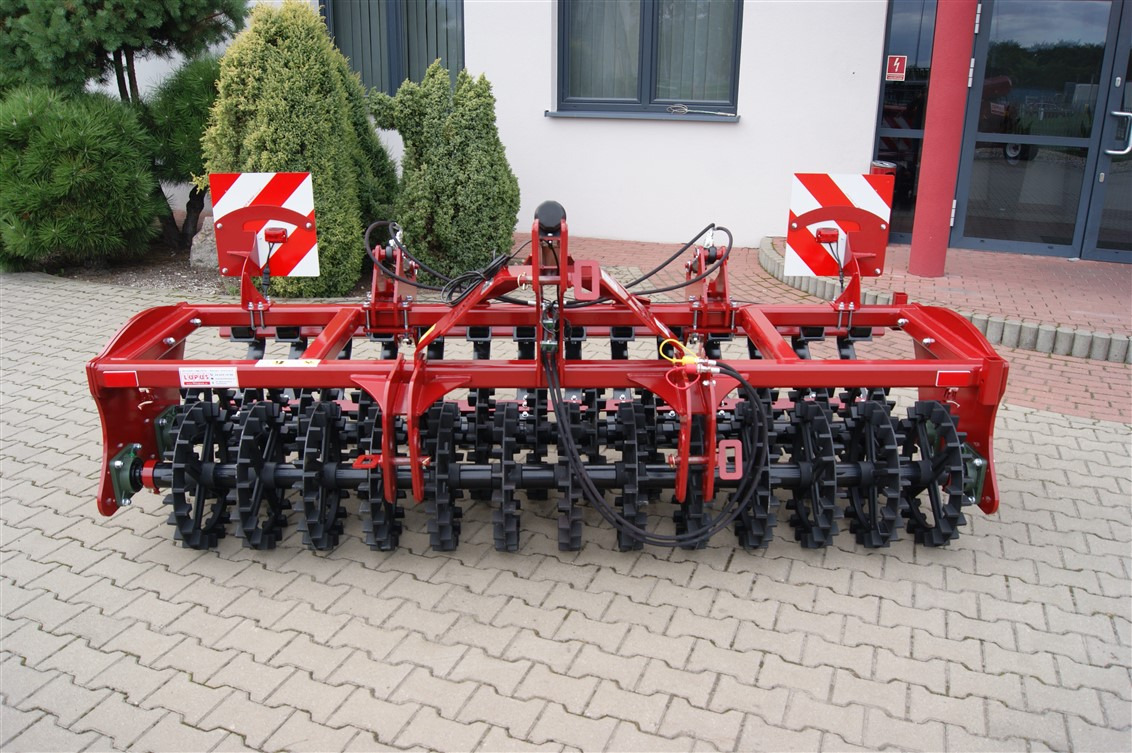 Lupus Crosskillwalze / Crosskill roller / Rouleau tandem avant Crosskill / Rodillo tándem delantero Wał przedni tandem Crosskill 3 m - محدلة (زراعي): صور 5 Lupus Crosskillwalze / Crosskill roller / Rouleau tandem avant Crosskill / Rodillo tándem delantero Wał przedni tandem Crosskill 3 m - محدلة (زراعي): صور 5