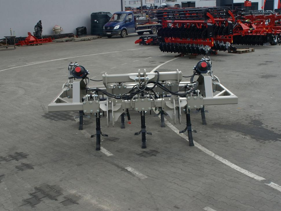 ROLEX Meißelpflug / Chisel plough / Decompacteur chisel / Aratro a scalpello Chisel / Чизельный плуг / Pług dłutowy 3 m - محراث تحت التربة: صور 4 ROLEX Meißelpflug / Chisel plough / Decompacteur chisel / Aratro a scalpello Chisel / Чизельный плуг / Pług dłutowy 3 m - محراث تحت التربة: صور 4