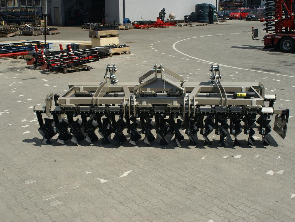 ROLEX Scheibenegge / Cross-Cutter harrow / Dechaumeur cross-cutter / Cross Cutter erpice / Борона с поперечным катком жёсткий/ Brona cross cutter sztywna 4 m - قرص مسلفة: صور 4 ROLEX Scheibenegge / Cross-Cutter harrow / Dechaumeur cross-cutter / Cross Cutter erpice / Борона с поперечным катком жёсткий/ Brona cross cutter sztywna 4 m - قرص مسلفة: صور 4