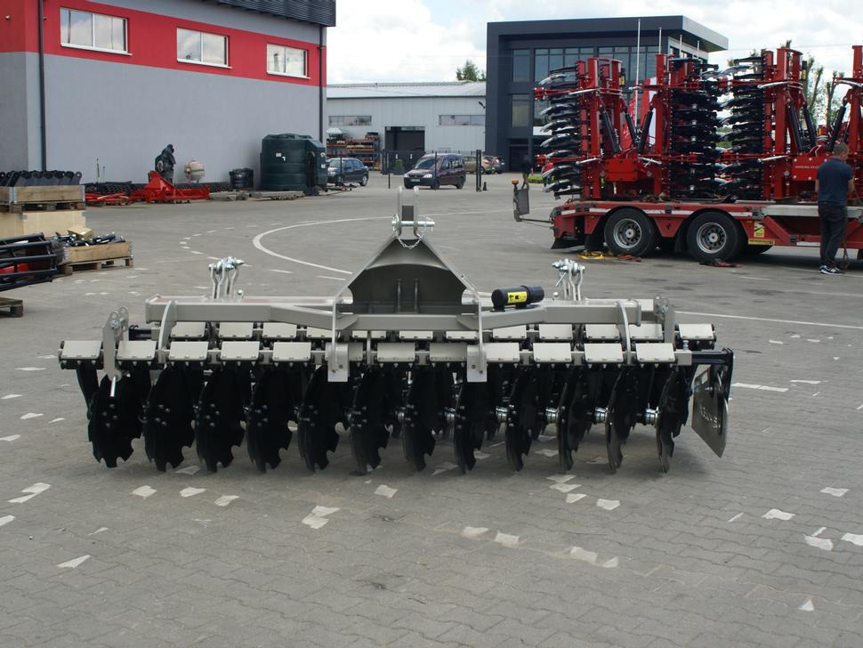 ROLEX Scheibenegge / Discs harrow / Dechaumeur à disques / Erpice a dischi / Cultivador de discos / Дисковая борона / Agregat talerzowy uprawowy 3 m - قرص مسلفة: صور 4 ROLEX Scheibenegge / Discs harrow / Dechaumeur à disques / Erpice a dischi / Cultivador de discos / Дисковая борона / Agregat talerzowy uprawowy 3 m - قرص مسلفة: صور 4
