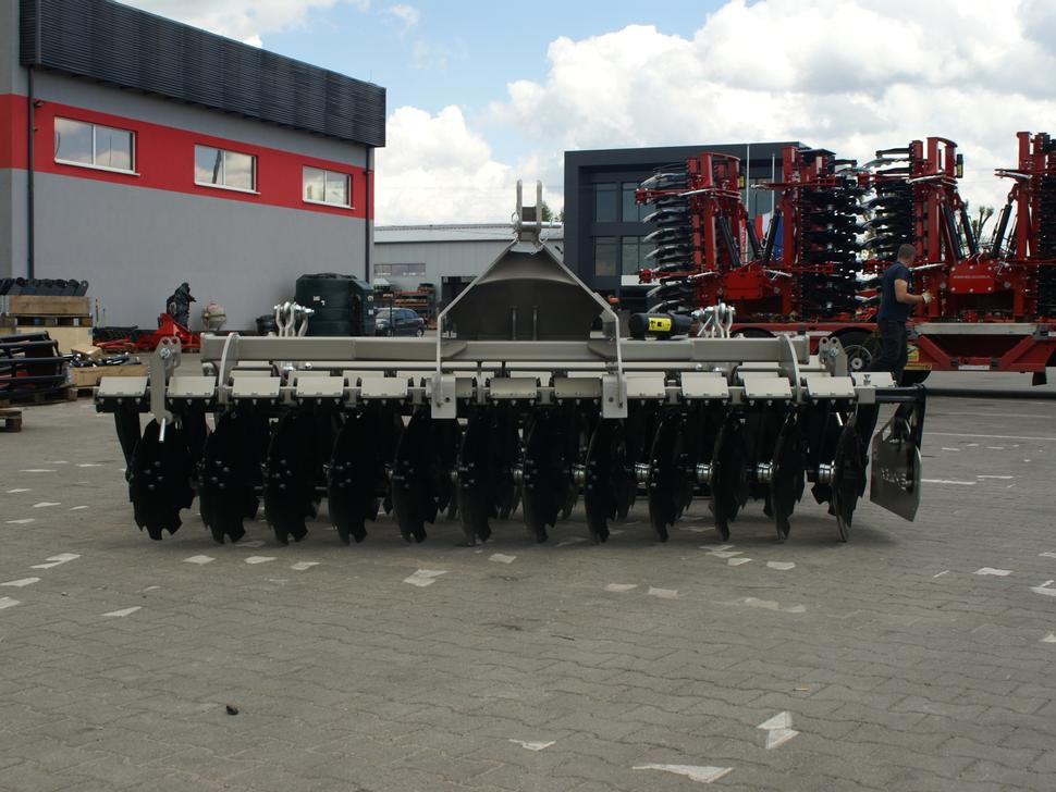 ROLEX Scheibenegge / Discs harrow / Dechaumeur à disques / Erpice a dischi / Cultivador de discos / Дисковая борона / Agregat talerzowy uprawowy 3 m - قرص مسلفة: صور 3 ROLEX Scheibenegge / Discs harrow / Dechaumeur à disques / Erpice a dischi / Cultivador de discos / Дисковая борона / Agregat talerzowy uprawowy 3 m - قرص مسلفة: صور 3