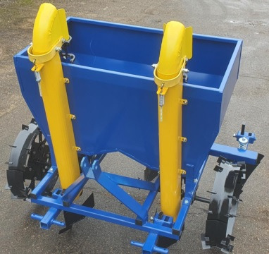 ROLMET Kartoffelpflanzmaschine / Potato planter / Planteuse de pomme de terre / Piantapatate / Sadzarka ziemniaków - آلة زراعة البطاطس: صور 2 ROLMET Kartoffelpflanzmaschine / Potato planter / Planteuse de pomme de terre / Piantapatate / Sadzarka ziemniaków - آلة زراعة البطاطس: صور 2