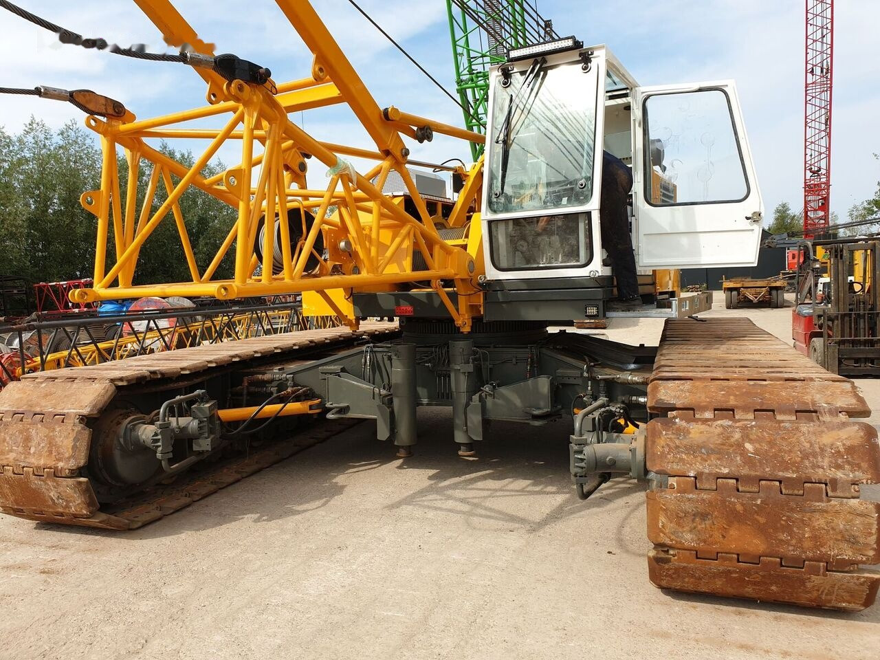 Demag CC-300 - رافعة مجنزرة: صور 4 Demag CC-300 - رافعة مجنزرة: صور 4