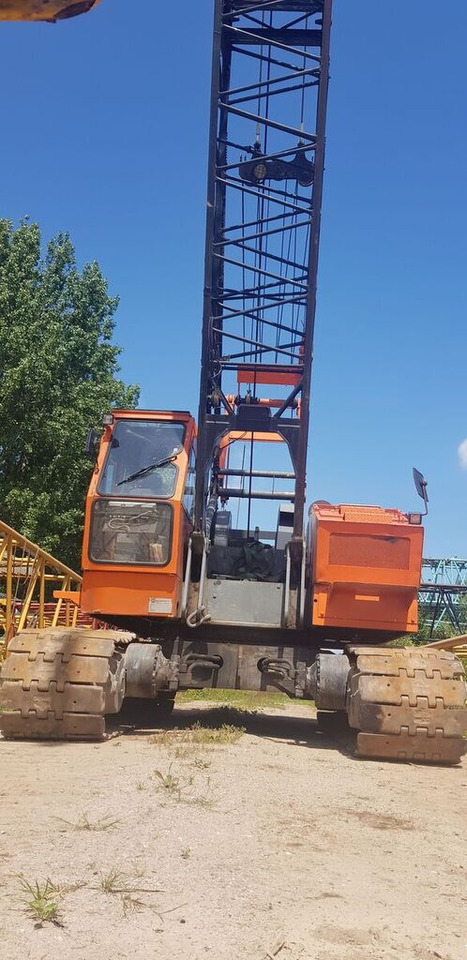 Hitachi KH-100 - رافعة مجنزرة: صور 3 Hitachi KH-100 - رافعة مجنزرة: صور 3