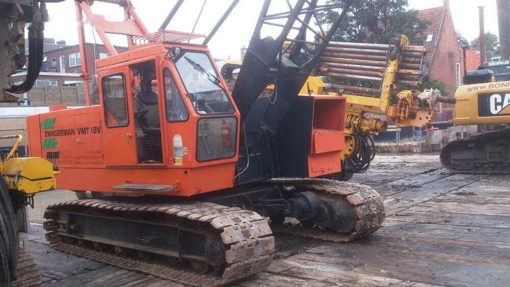 Hitachi KH 100 - رافعة مجنزرة: صور 2 Hitachi KH 100 - رافعة مجنزرة: صور 2