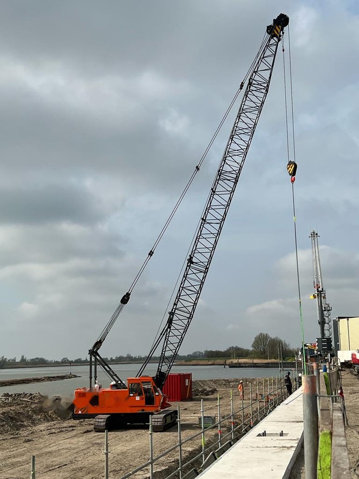 Hitachi KH 125-3 - رافعة مجنزرة: صور 5 Hitachi KH 125-3 - رافعة مجنزرة: صور 5