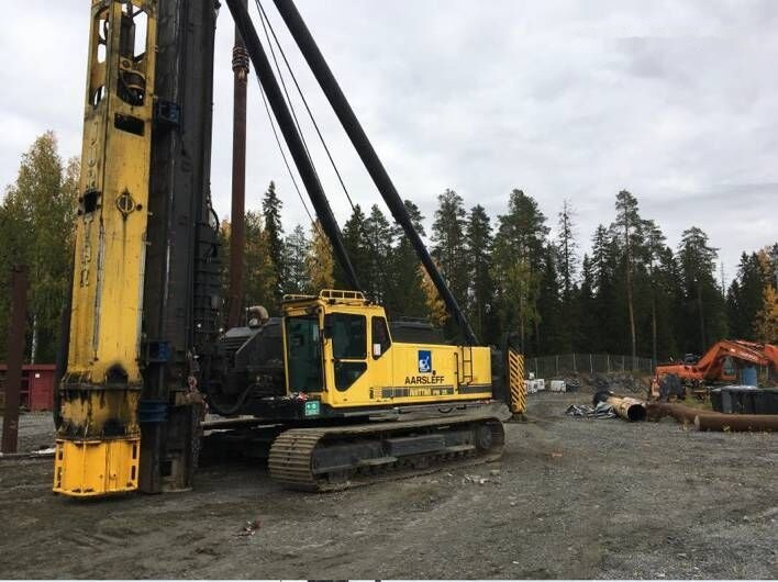 Junttan (Юнттан) PM26LC - سائق كومة: صور 1 Junttan (Юнттан) PM26LC - سائق كومة: صور 1