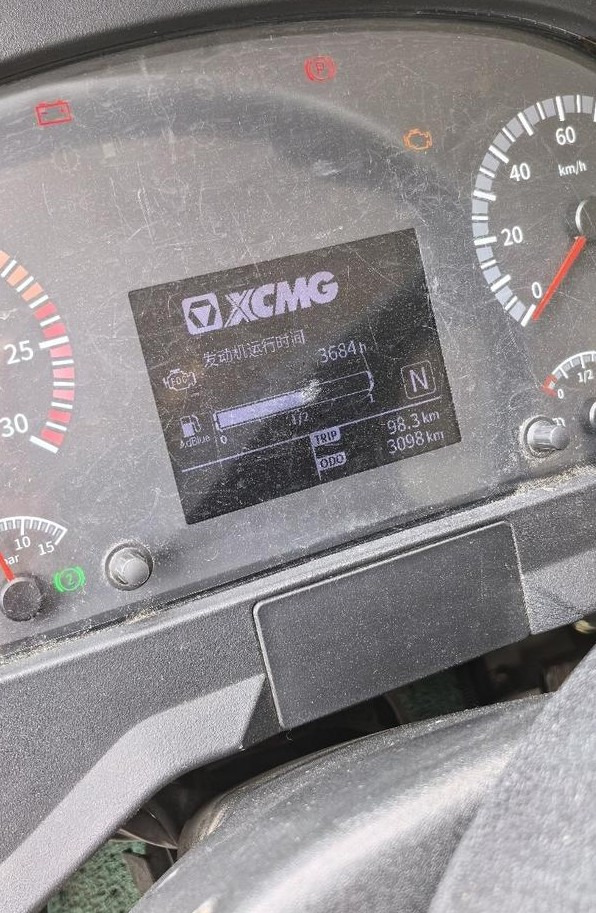 XCMG QY80K5D - موبايل كرين: صور 4 XCMG QY80K5D - موبايل كرين: صور 4