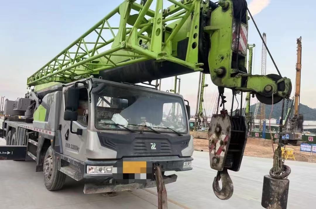 ZOOMLION ZTC300V - موبايل كرين: صور 1 ZOOMLION ZTC300V - موبايل كرين: صور 1