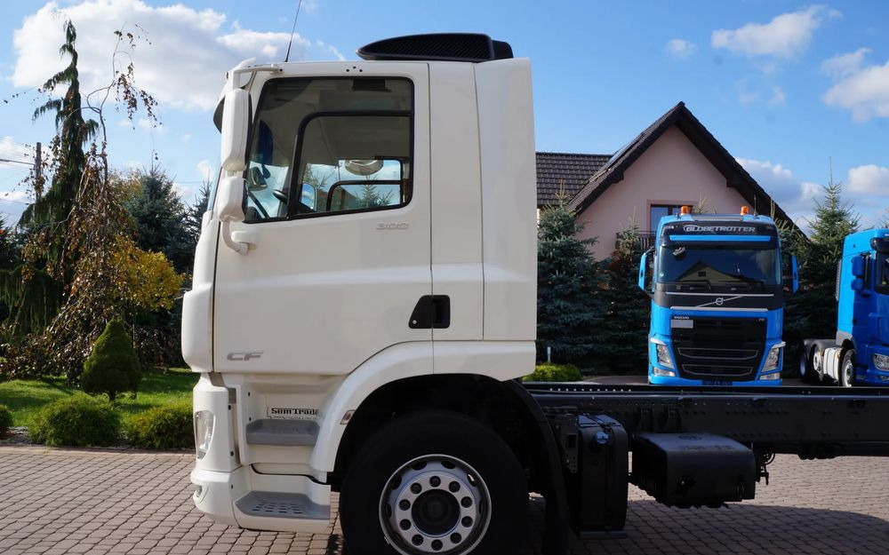 DAF CF 300 4X2 18T EURO 6 SILNIK 11L RAMA DO ZABUDOWY 176 TYS KM - الشاسيه شاحنة: صور 5 DAF CF 300 4X2 18T EURO 6 SILNIK 11L RAMA DO ZABUDOWY 176 TYS KM - الشاسيه شاحنة: صور 5
