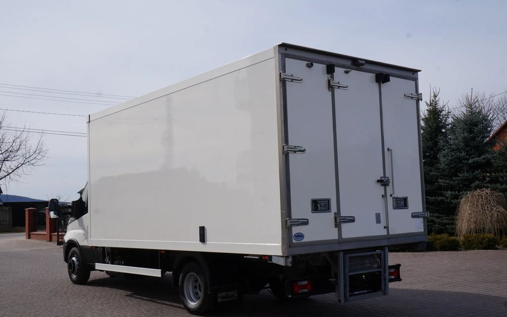 Iveco DAILY 70c17 CHŁODNIA 5 m Thermo king V-500 MAX Wzorowy Stan - مبردة شاحنة: صور 4 Iveco DAILY 70c17 CHŁODNIA 5 m Thermo king V-500 MAX Wzorowy Stan - مبردة شاحنة: صور 4