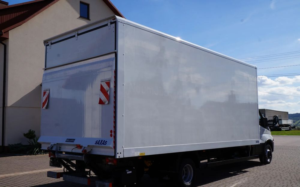 Iveco DAILY 72c18 Automat HI-MATIC Kontener 6 m 117 tys km Wzorowy Stan - بصندوق مغلق شاحنة: صور 4 Iveco DAILY 72c18 Automat HI-MATIC Kontener 6 m 117 tys km Wzorowy Stan - بصندوق مغلق شاحنة: صور 4
