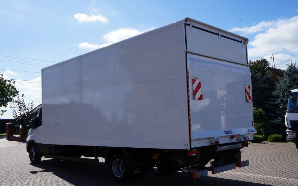 Iveco DAILY 72c18 Automat HI-MATIC Kontener 6 m 74 tys km STAN NOWY - بصندوق مغلق شاحنة: صور 4 Iveco DAILY 72c18 Automat HI-MATIC Kontener 6 m 74 tys km STAN NOWY - بصندوق مغلق شاحنة: صور 4