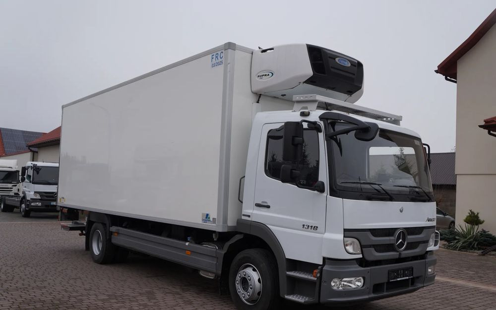 Mercedes-Benz ATEGO 1318 EURO 5 132 TYS KM CHŁODNIA CARRIER 750 WINDA - مبردة شاحنة: صور 2 Mercedes-Benz ATEGO 1318 EURO 5 132 TYS KM CHŁODNIA CARRIER 750 WINDA - مبردة شاحنة: صور 2