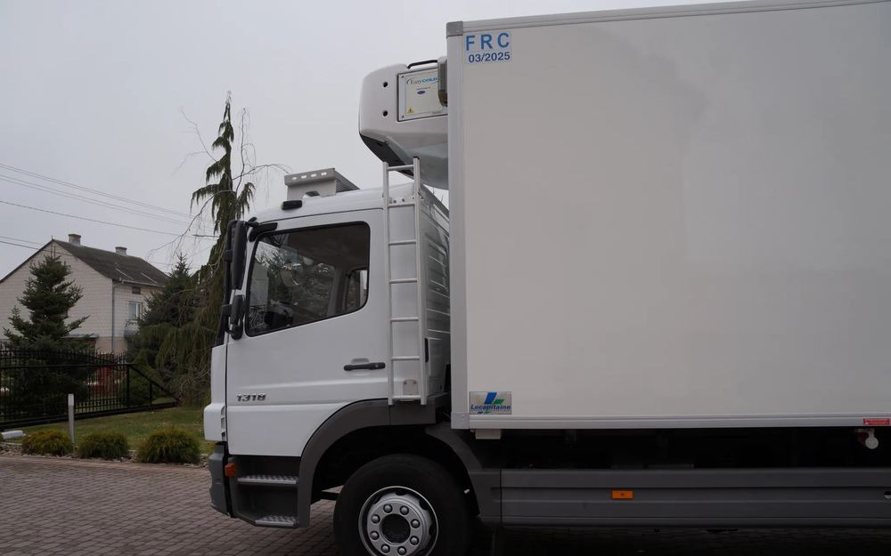 Mercedes-Benz ATEGO 1318 EURO 5 132 TYS KM CHŁODNIA CARRIER 750 WINDA - مبردة شاحنة: صور 3 Mercedes-Benz ATEGO 1318 EURO 5 132 TYS KM CHŁODNIA CARRIER 750 WINDA - مبردة شاحنة: صور 3