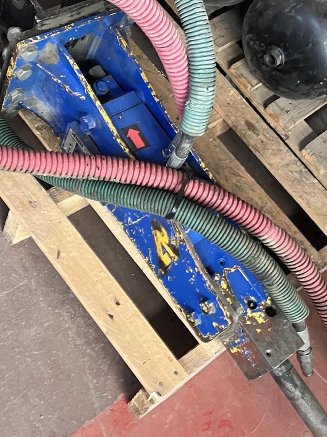 ARDEN AB0082 BRH Brise roche hydraulique - 1 à 3T - مطرقة هيدروليكية: صور 3 ARDEN AB0082 BRH Brise roche hydraulique - 1 à 3T - مطرقة هيدروليكية: صور 3