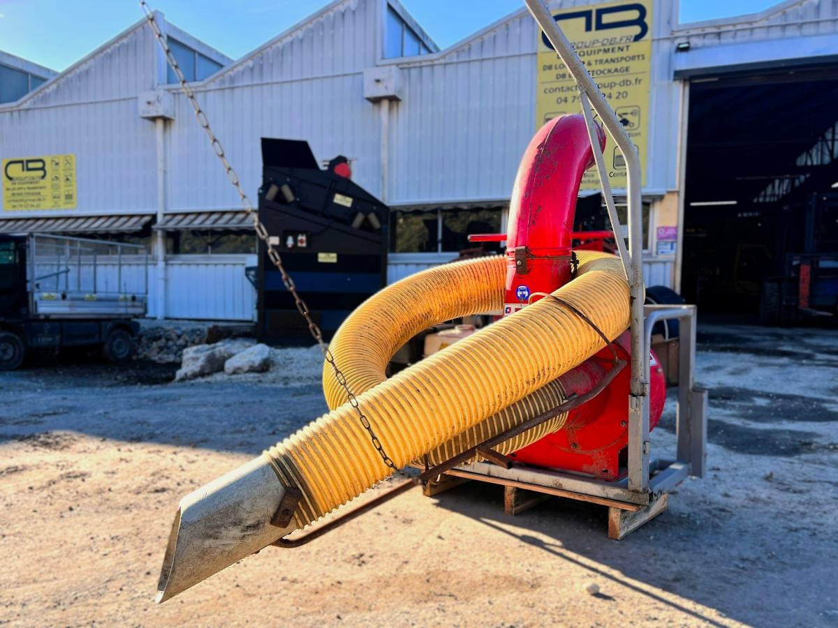 ASPIRATEUR A FEUILLE MOTORISÉ SUR BERCE (NET TVA) - مكنسة كهربائية صناعية: صور 1 ASPIRATEUR A FEUILLE MOTORISÉ SUR BERCE (NET TVA) - مكنسة كهربائية صناعية: صور 1