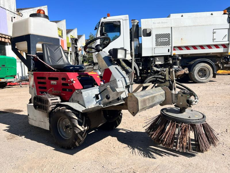 Cochet Balayeuse de désherbage automotrice Gecko (NET DE TVA) - كناسة المناطق الصناعية: صور 5 Cochet Balayeuse de désherbage automotrice Gecko (NET DE TVA) - كناسة المناطق الصناعية: صور 5