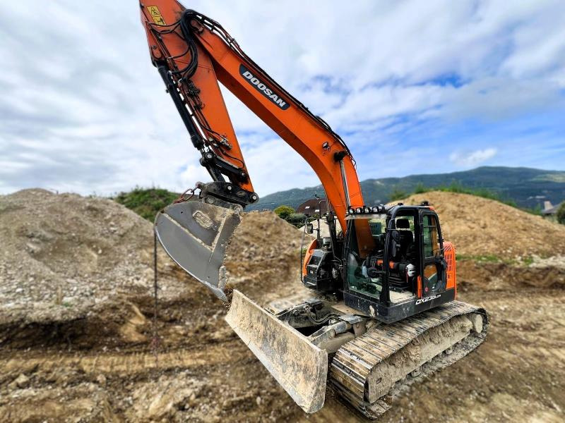 Doosan DX235 LCR-5 PELLE A CHENILLES 26T - حفارات زحافة: صور 5 Doosan DX235 LCR-5 PELLE A CHENILLES 26T - حفارات زحافة: صور 5