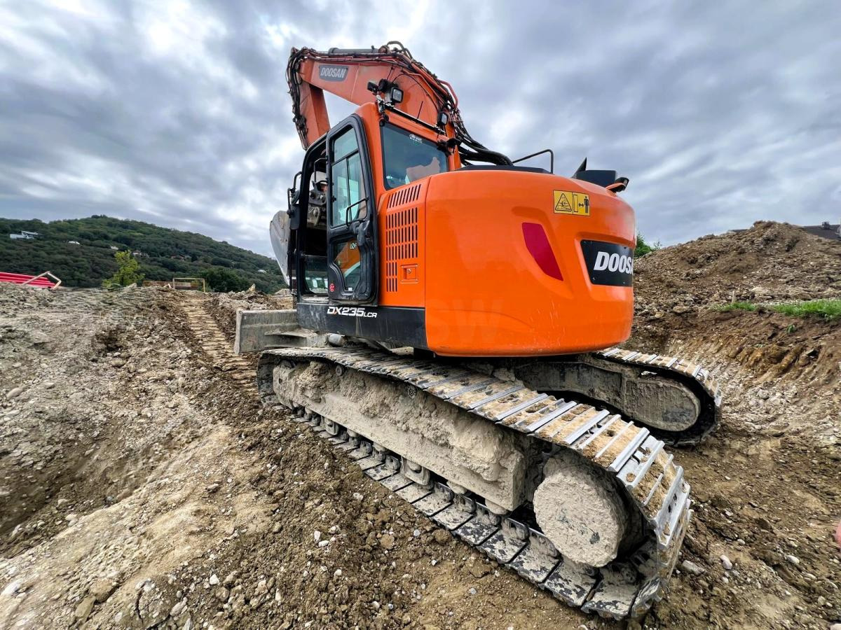 Doosan DX235 LCR-5 PELLE A CHENILLES 26T - حفارات زحافة: صور 2 Doosan DX235 LCR-5 PELLE A CHENILLES 26T - حفارات زحافة: صور 2