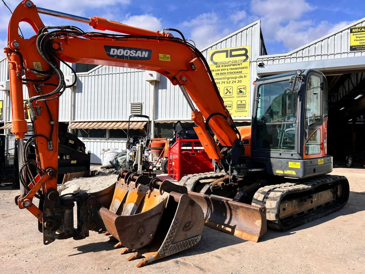Doosan DX85R-3 PELLE A CHENILLES 8,5T PELLE A CHENILLES 8,5T - حفارات زحافة: صور 1 Doosan DX85R-3 PELLE A CHENILLES 8,5T PELLE A CHENILLES 8,5T - حفارات زحافة: صور 1