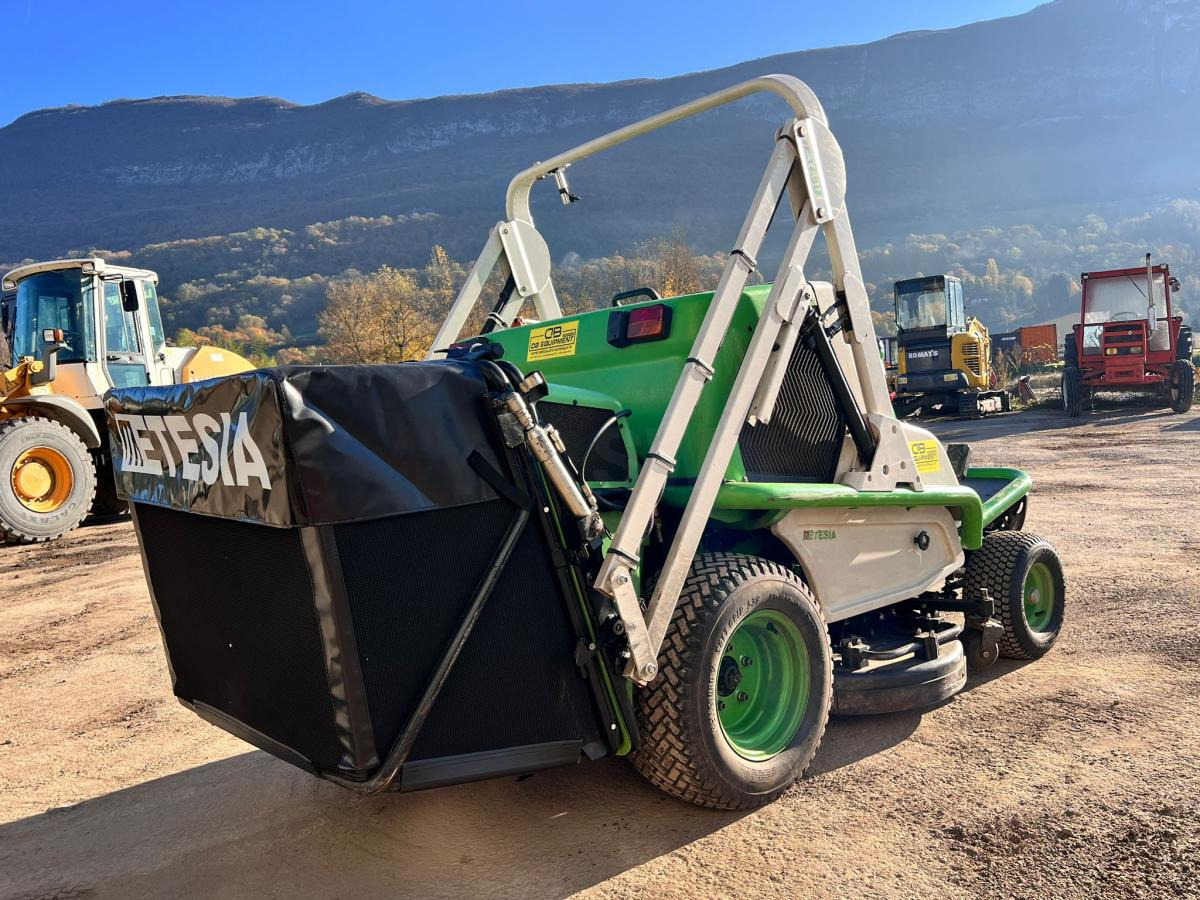 ETESIA HYDRO 124D Tondeuse autoportée 124cm - جزازة المروج: صور 5 ETESIA HYDRO 124D Tondeuse autoportée 124cm - جزازة المروج: صور 5