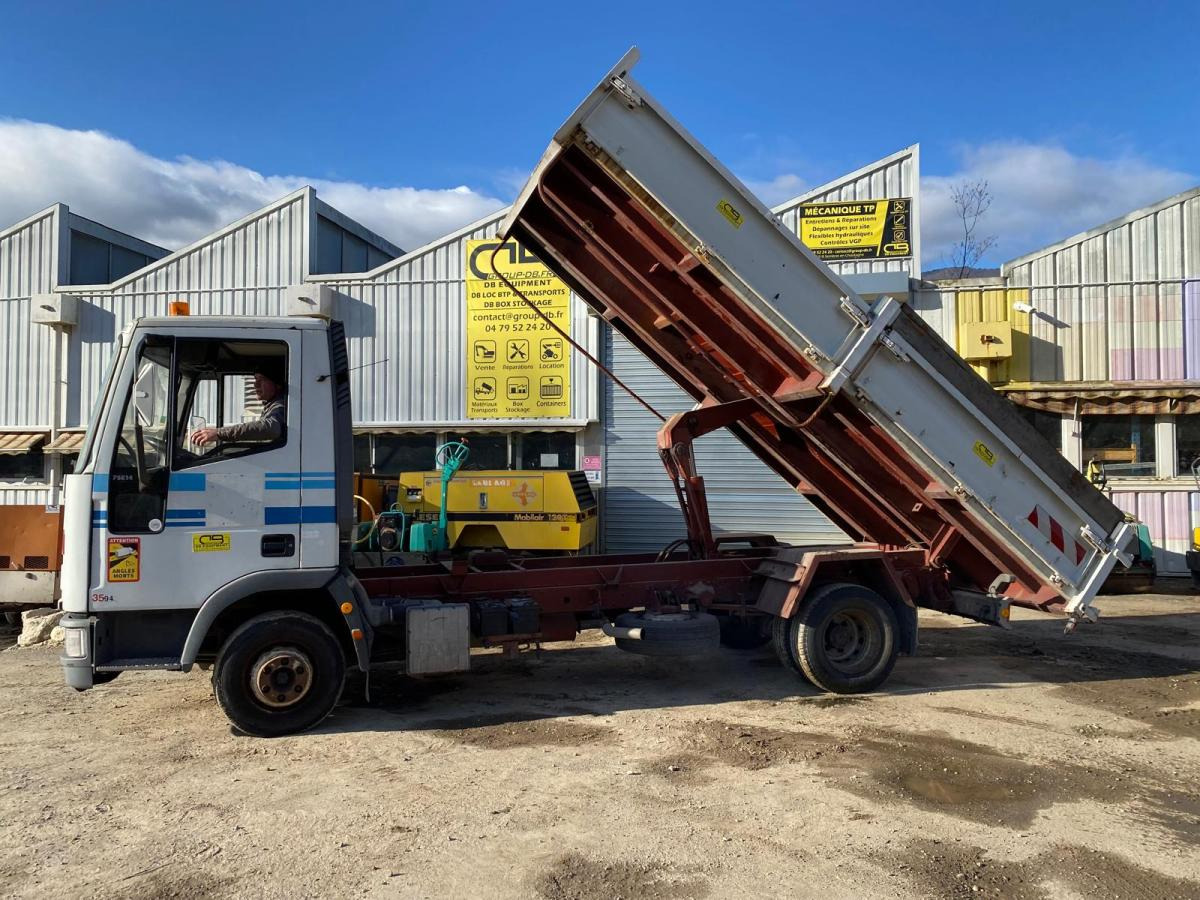 IVECO 75E14 CAMION BENNE 7,5T (NET DE TVA) - قلابات: صور 3 IVECO 75E14 CAMION BENNE 7,5T (NET DE TVA) - قلابات: صور 3