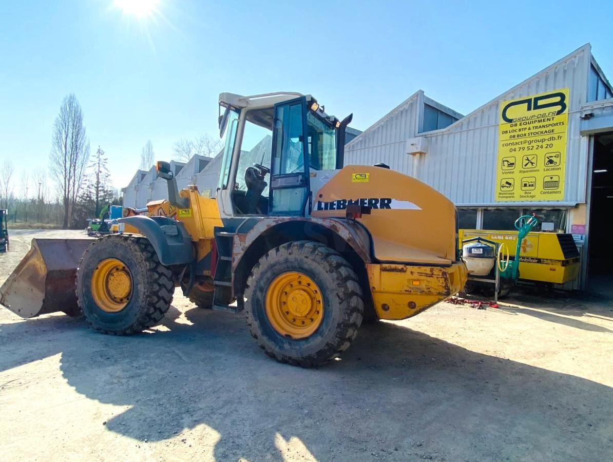 LIEBHERR Chargeuse L524 10T - اللودر بعجل: صور 3 LIEBHERR Chargeuse L524 10T - اللودر بعجل: صور 3