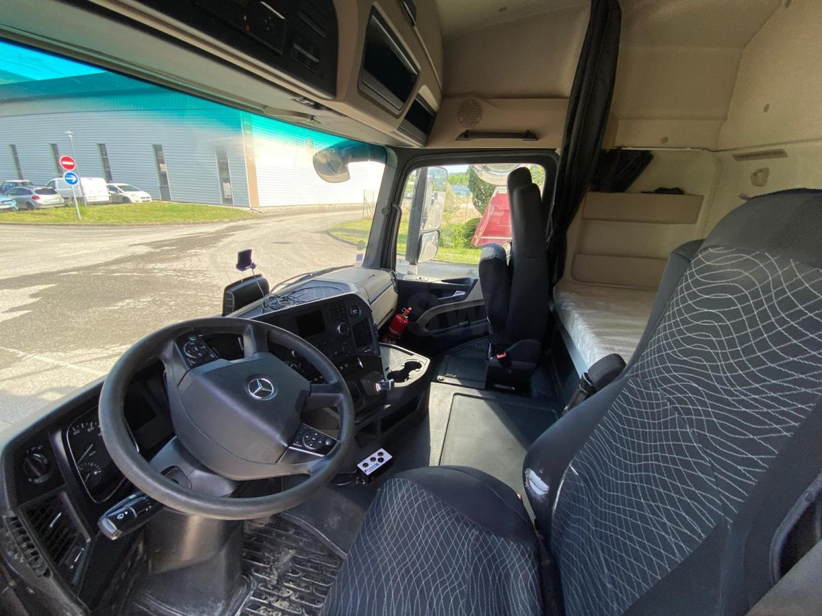 شاحنة جرار MERCEDES Tracteur routier ACTROS 1851 4X2 avec KIT HYDRAULIQUE: صور 12 شاحنة جرار MERCEDES Tracteur routier ACTROS 1851 4X2 avec KIT HYDRAULIQUE: صور 12