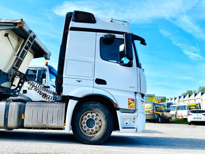 شاحنة جرار MERCEDES Tracteur routier ACTROS 1851 4X2 avec KIT HYDRAULIQUE: صور 7 شاحنة جرار MERCEDES Tracteur routier ACTROS 1851 4X2 avec KIT HYDRAULIQUE: صور 7