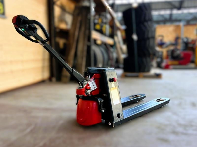 Spatmat Transpalette électrique 2T SPATMAT TP20i - معدات الرفع منخفض المستوى: صور 3 Spatmat Transpalette électrique 2T SPATMAT TP20i - معدات الرفع منخفض المستوى: صور 3