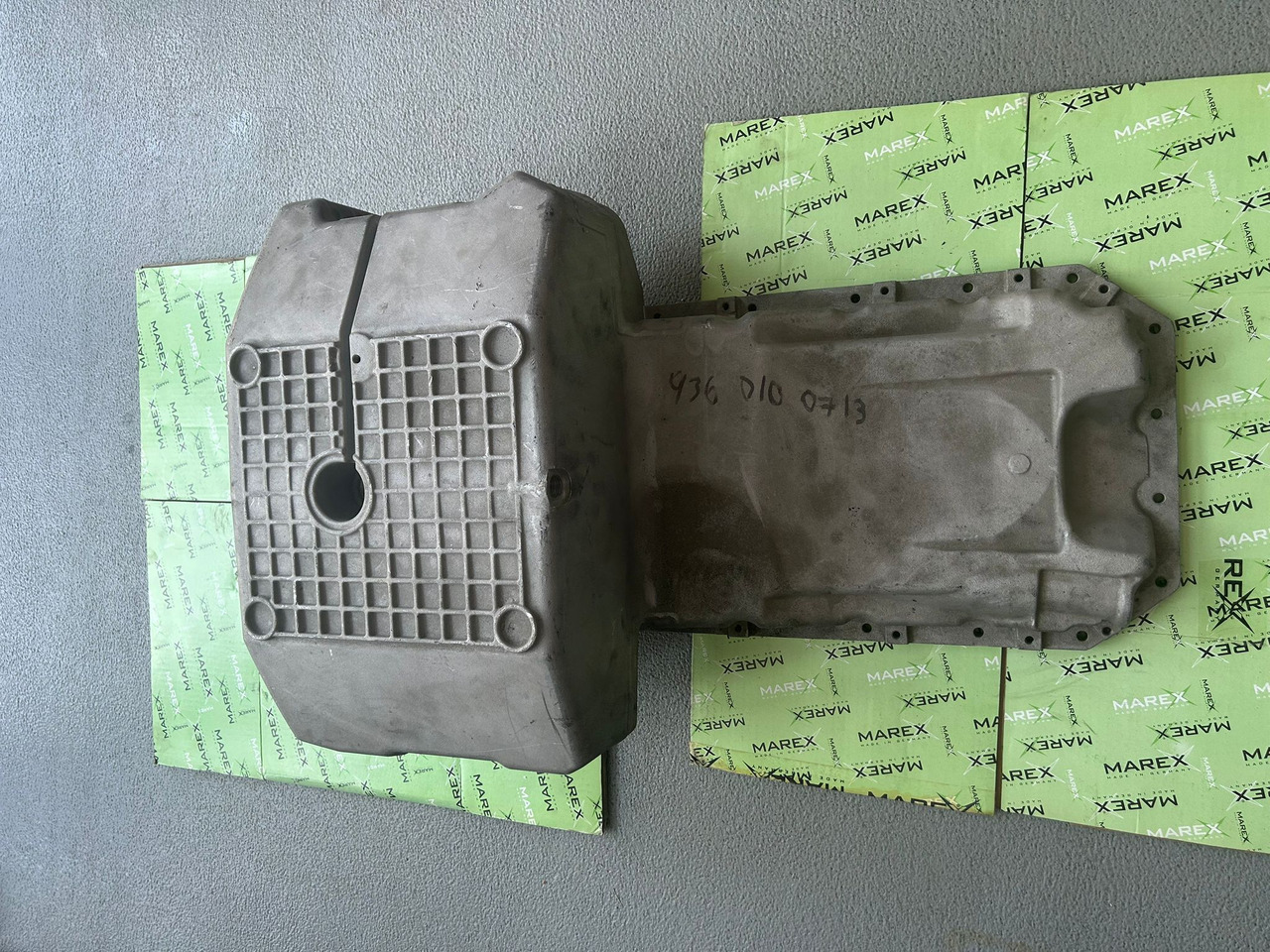 MERCEDES-BENZ OIL PAN-ALUMINIUM-A9360100713 - قطع الغيار: صور 1 MERCEDES-BENZ OIL PAN-ALUMINIUM-A9360100713 - قطع الغيار: صور 1