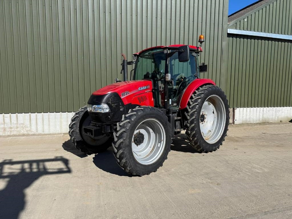 Case Farmall 105c - جرار: صور 1 Case Farmall 105c - جرار: صور 1
