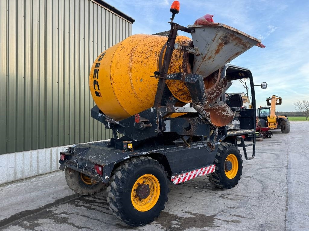 Dieci LH 683 Self Propelled Cement Mixer - شاحنة خلاطة خرسانة: صور 3 Dieci LH 683 Self Propelled Cement Mixer - شاحنة خلاطة خرسانة: صور 3