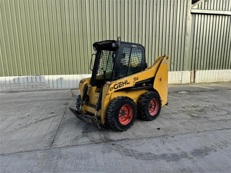 Gehl Gehl R165 Skid Steer - شيول صغير: صور 1 Gehl Gehl R165 Skid Steer - شيول صغير: صور 1