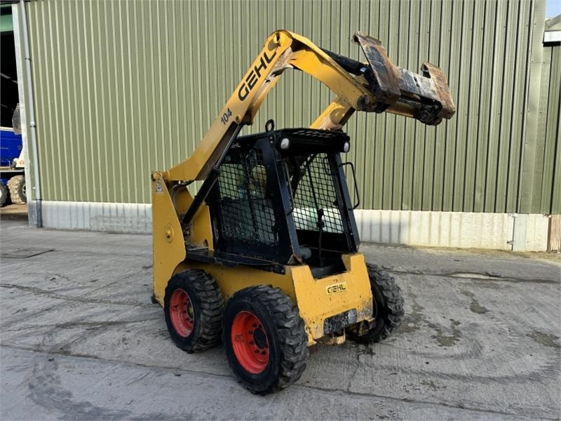 Gehl Gehl R165 Skid Steer - شيول صغير: صور 5 Gehl Gehl R165 Skid Steer - شيول صغير: صور 5