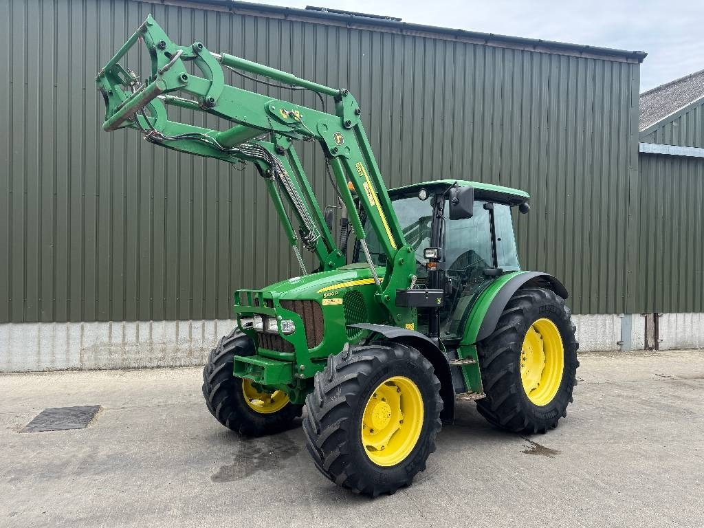 John Deere 5100 R - جرار: صور 1 John Deere 5100 R - جرار: صور 1