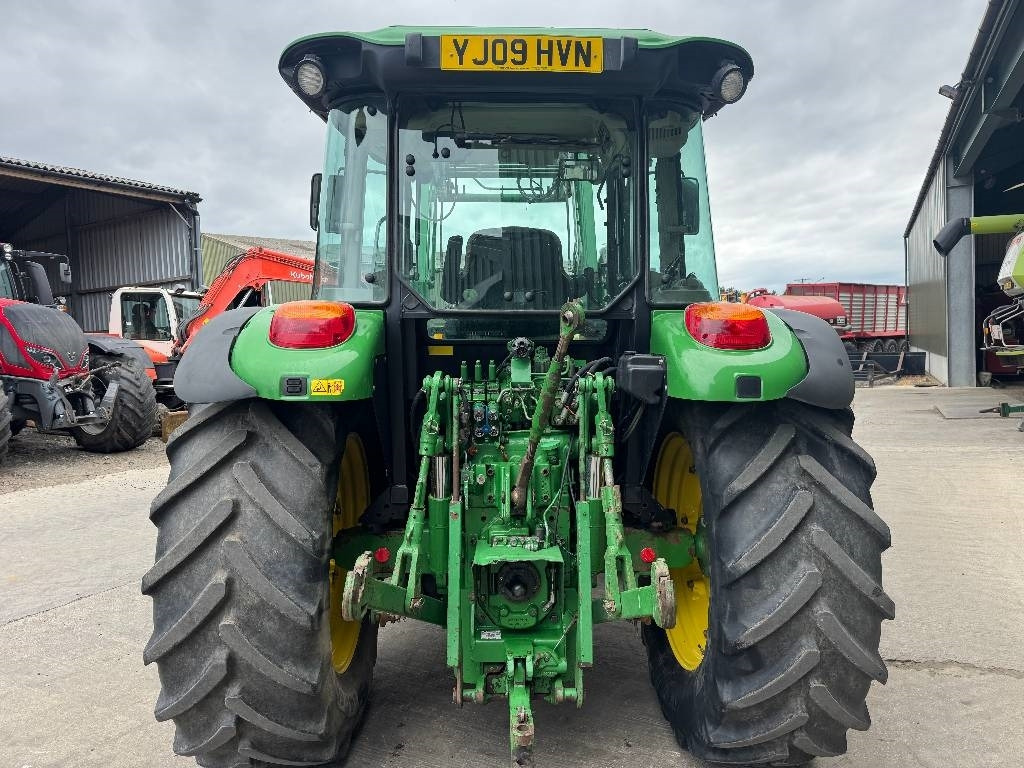 John Deere 5100 R - جرار: صور 5 John Deere 5100 R - جرار: صور 5