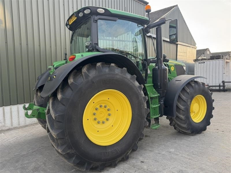 John Deere 6215R Command Pro **Ultimate Edition**Front PTO**V  - جرار: صور 4 John Deere 6215R Command Pro **Ultimate Edition**Front PTO**V  - جرار: صور 4