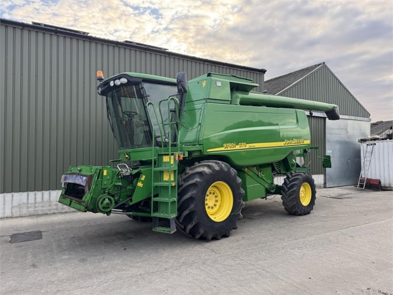 John Deere CTS 9780i Hillmaster c/w 625 Premium Flow Header - معدات آلة حصاد: صور 1 John Deere CTS 9780i Hillmaster c/w 625 Premium Flow Header - معدات آلة حصاد: صور 1