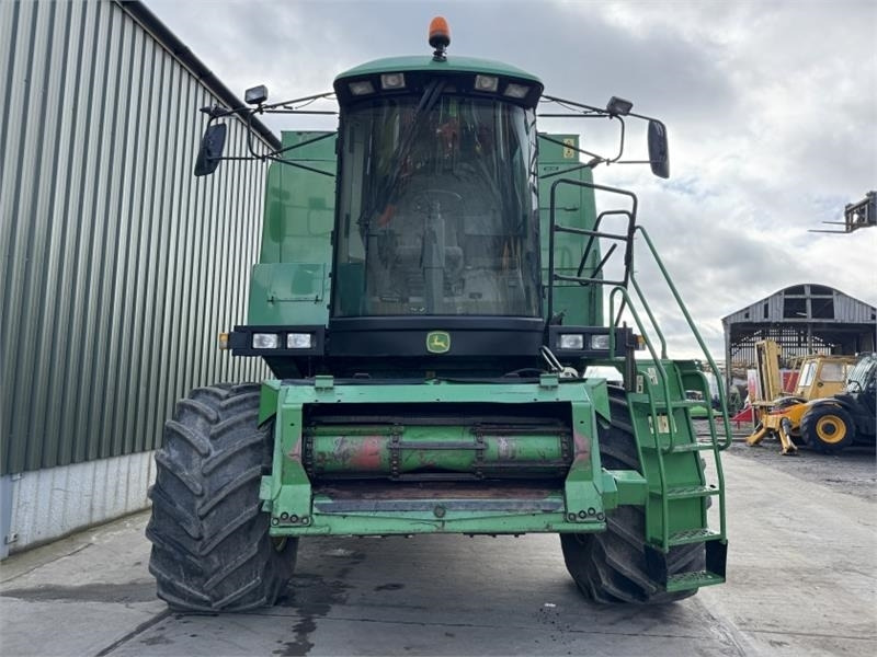 John Deere John Deere 1550 WTS c/w 620R Header - معدات آلة حصاد: صور 5 John Deere John Deere 1550 WTS c/w 620R Header - معدات آلة حصاد: صور 5