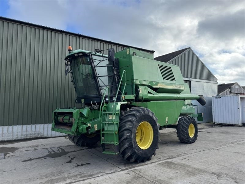 John Deere John Deere 1550 WTS c/w 620R Header - معدات آلة حصاد: صور 3 John Deere John Deere 1550 WTS c/w 620R Header - معدات آلة حصاد: صور 3