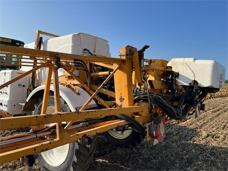 Knight 28m 3800L Trailed Sprayer **Video Below** - آلة الرش المعلقة: صور 5 Knight 28m 3800L Trailed Sprayer **Video Below** - آلة الرش المعلقة: صور 5