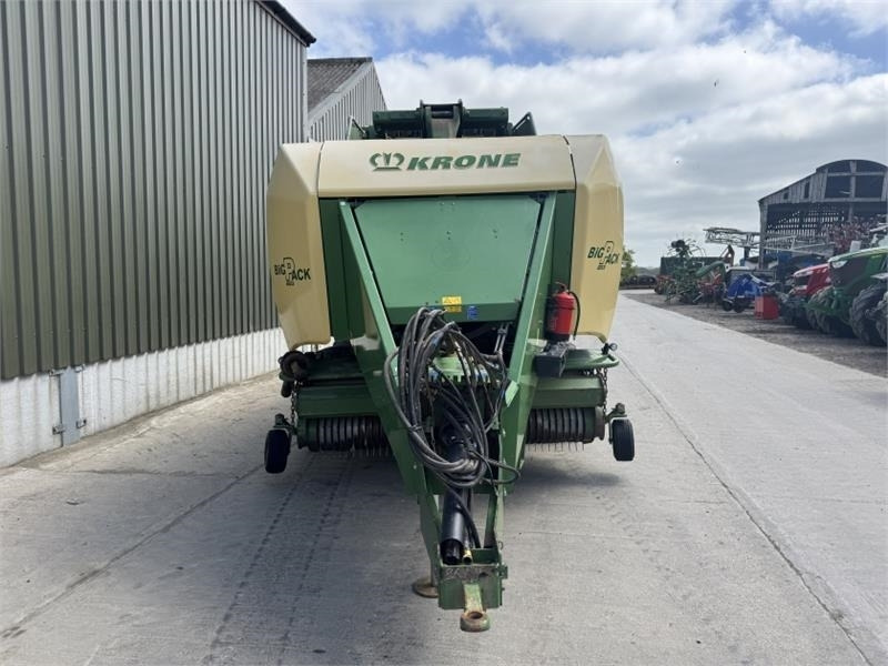 Krone Big Pack 12130 Square Baler - مكبس البالات المستطيله: صور 5 Krone Big Pack 12130 Square Baler - مكبس البالات المستطيله: صور 5