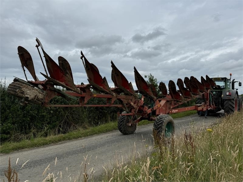 Kverneland Kverneland 10 Furrow RW100 Varimat Plough **Video - محراث: صور 3 Kverneland Kverneland 10 Furrow RW100 Varimat Plough **Video - محراث: صور 3