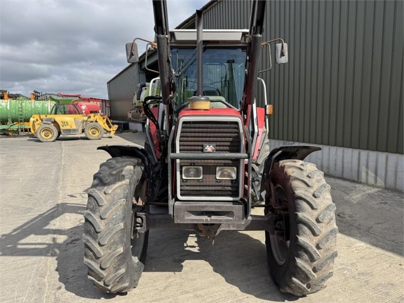 Massey Ferguson Massey Ferguson 3075 Dynashift *Low Hours* - جرار: صور 5 Massey Ferguson Massey Ferguson 3075 Dynashift *Low Hours* - جرار: صور 5