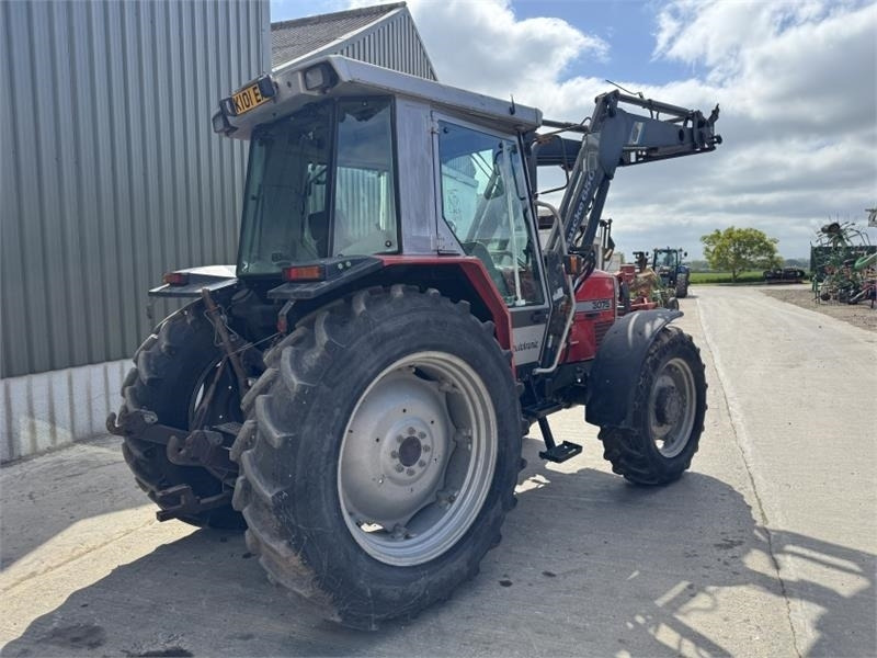 Massey Ferguson Massey Ferguson 3075 Dynashift *Low Hours* - جرار: صور 4 Massey Ferguson Massey Ferguson 3075 Dynashift *Low Hours* - جرار: صور 4