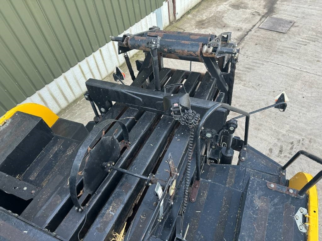 مكبس البالات المستطيله New Holland BB 9060: صور 6