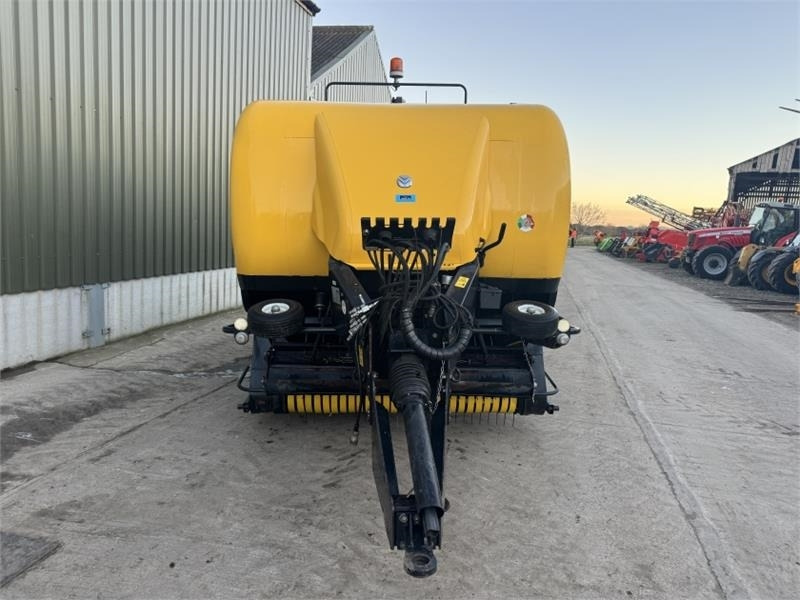 New Holland BB9060 Baler - مكبس البالات المستطيله: صور 5 New Holland BB9060 Baler - مكبس البالات المستطيله: صور 5